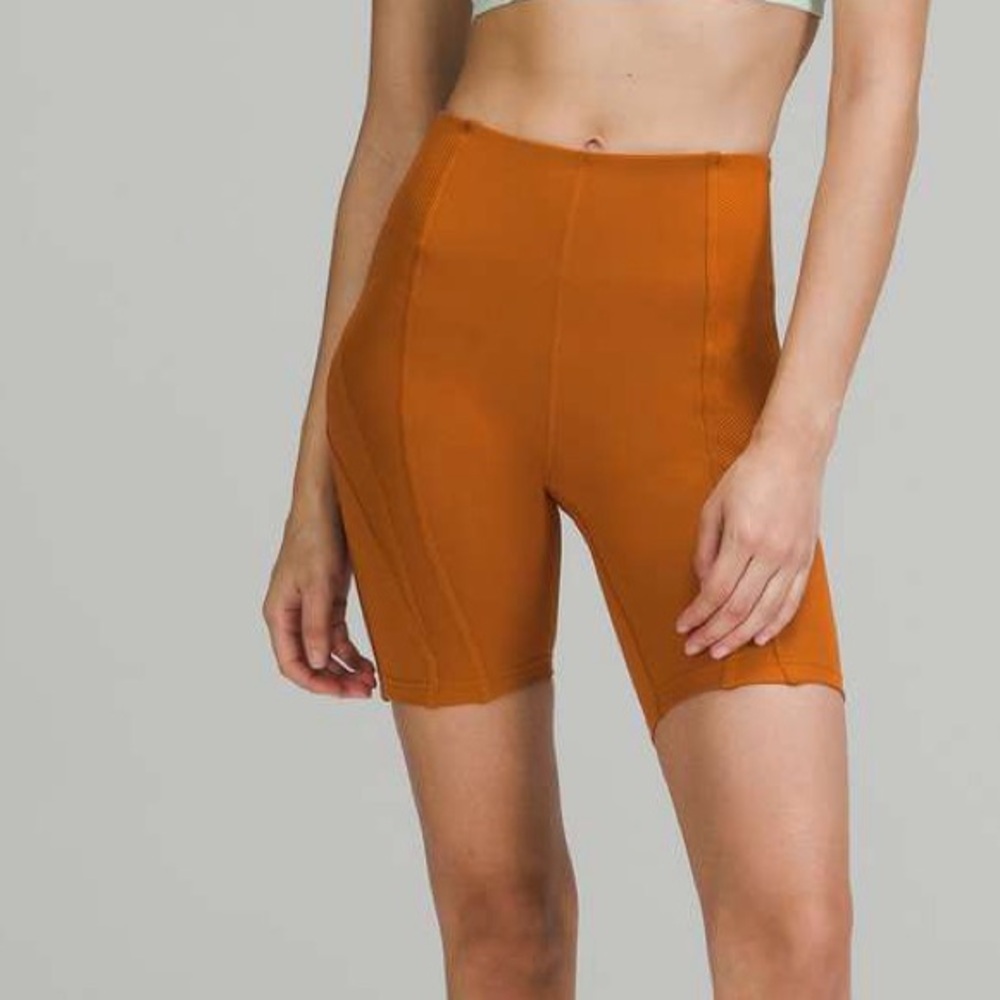 NWOT LULULEMON RIBBED HIGH RISE YOGA BIKE SHORTS - Picture 1 of 7